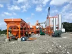 Small mobile asphalt mixing plant